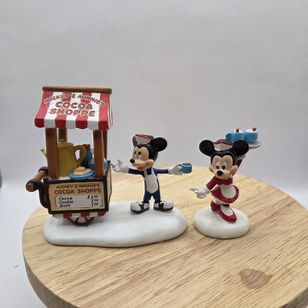 Dept 56 Disney Mickey's Merry Christmas Village Cocoa On The Go 2017